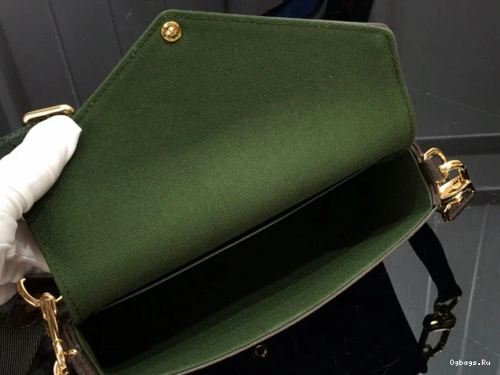 LOUIS GO & FELICIE VUITTON STRAP 0106